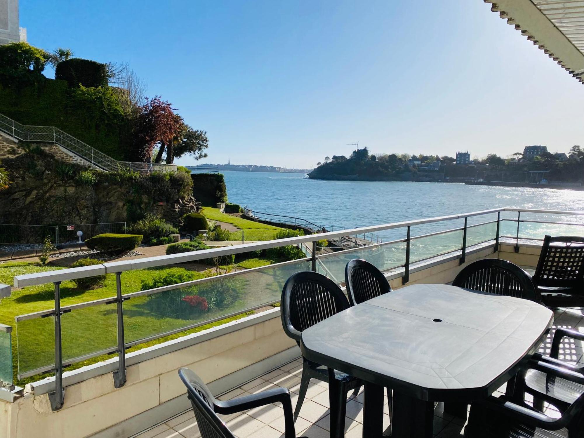 Le Crystal Dinard Plage Exteriér fotografie
